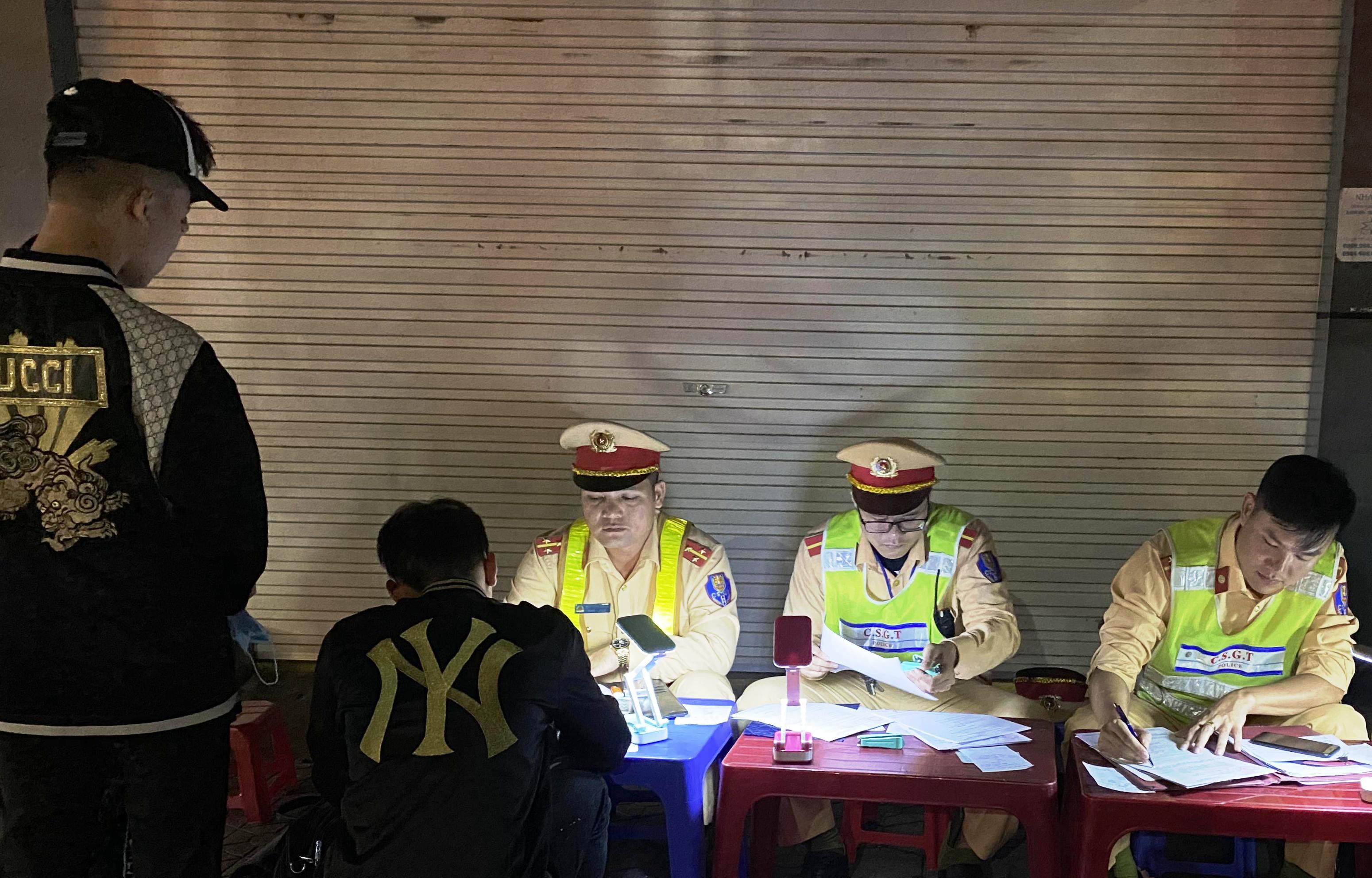 Nêu cao vai trò, trách nhiệm của gia đình đối với lứa tuổi thanh, thiếu niên khi tham gia giao thông